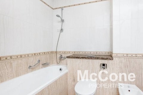 Apartment de 2 dormitorios en The Crescent, UAE No. 74291 15