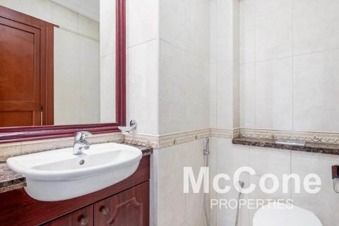 Apartment de 2 dormitorios en The Crescent, UAE No. 74291 14