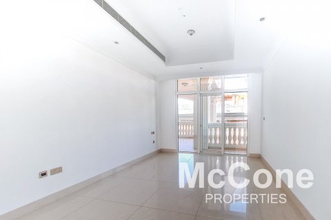 Apartment de 2 dormitorios en The Crescent, UAE No. 74291 11