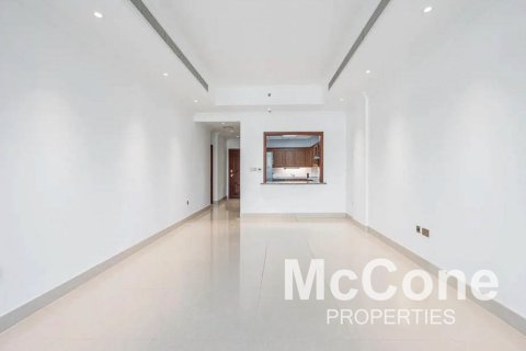 Apartment de 2 dormitorios en The Crescent, UAE No. 74291 3