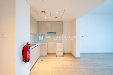 1 bedroom Apartment on the Yas Island, UAE No. 79155 5