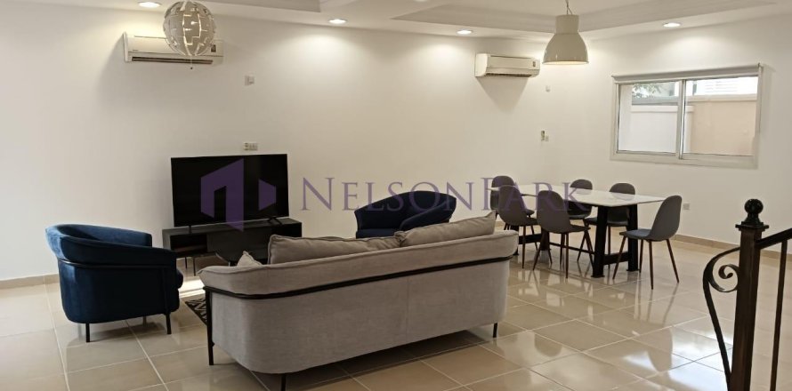 4 bedrooms Villa in Doha, Qatar No. 57949