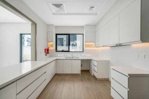 Вилла с 4 спальнями в Murooj Al Furjan, ОАЭ №78523 13