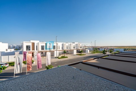Townhouse de 2 dormitorios en Al Ghadeer 2, UAE No. 79425 27