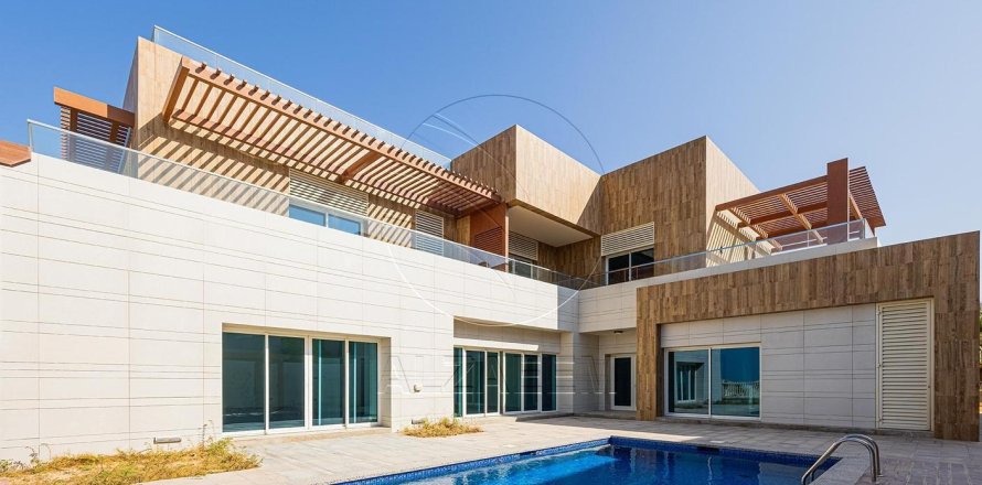 Villa de 6 dormitorios en The Marina, UAE No. 91589