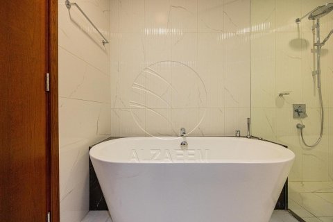 Villa de 6 dormitorios en The Marina, UAE No. 91589 5