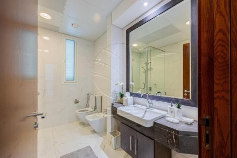 Villa de 6 dormitorios en The Marina, UAE No. 91589 7