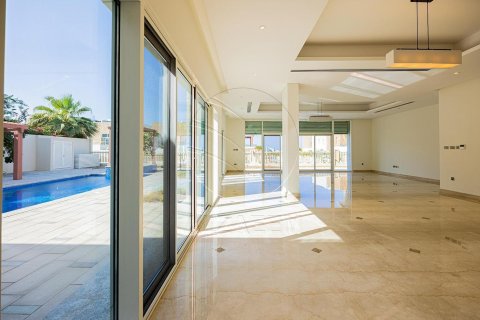 Villa de 6 dormitorios en The Marina, UAE No. 91589 19