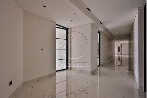 2300m² Commercial property in Al Reem Island, UAE No. 91587 20