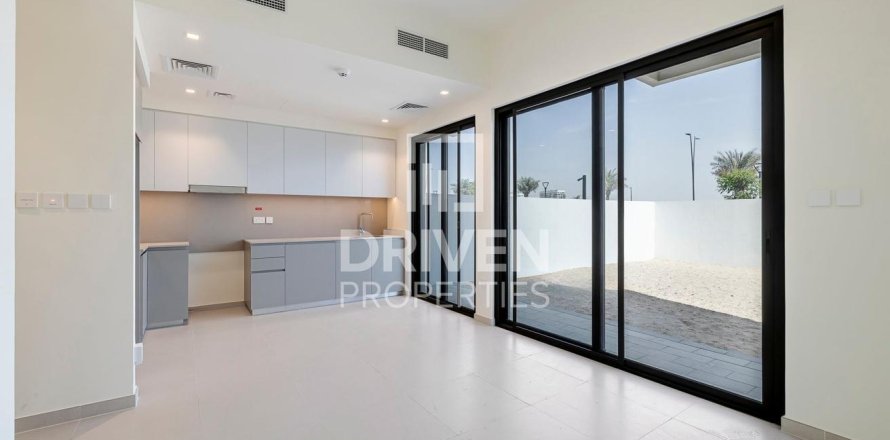3 غرف نوم فيلا في EMAAR South, الإمارات العربية المتحدة رقم 85790