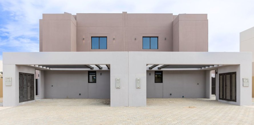 Commercial property de 2 dormitorios en Ghantoot, UAE No. 79996