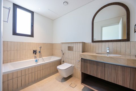 Commercial property de 2 dormitorios en Ghantoot, UAE No. 79996 9