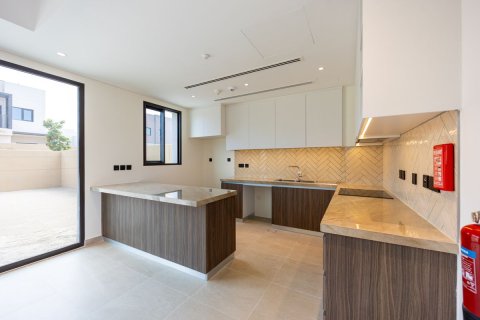 Commercial property de 2 dormitorios en Ghantoot, UAE No. 79996 7