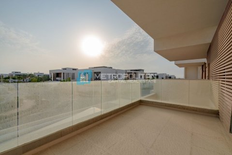 Commercial property de 5 dormitorios en  Yas Island, UAE No. 79995 3