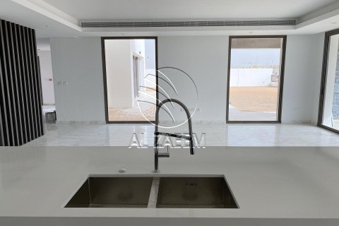 6 bedrooms Villa on the Yas Acres, UAE No. 89860 14