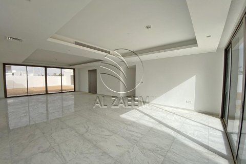 6 bedrooms Villa on the Yas Acres, UAE No. 89860 23