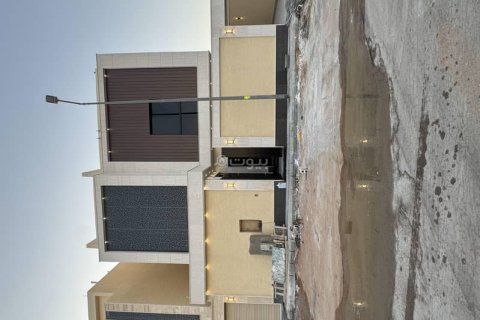 Villa de 4 chambres à Riyadh, Saudi Arabia No. 99467 9