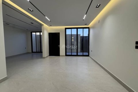 Villa de 4 chambres à Riyadh, Saudi Arabia No. 99467 4