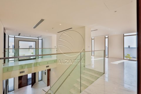 Villa de 6 dormitorios en Abu Dhabi, UAE No. 91544 13