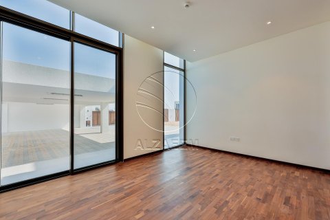 Villa de 6 dormitorios en Abu Dhabi, UAE No. 91544 11