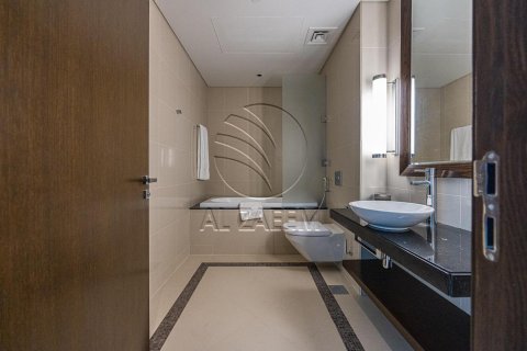 Apartment de 2 dormitorios en The Marina, UAE No. 91547 12