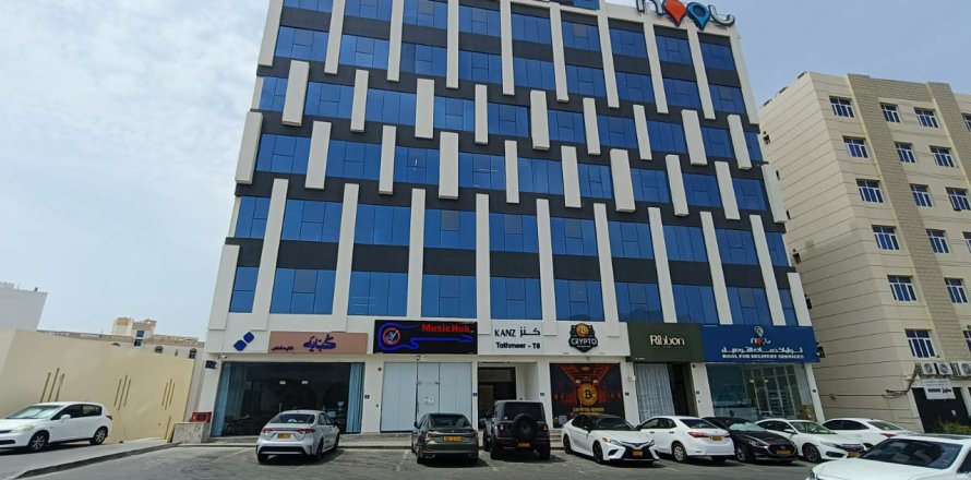 Commercial property de 103m² en Muscat, Oman No. 98880