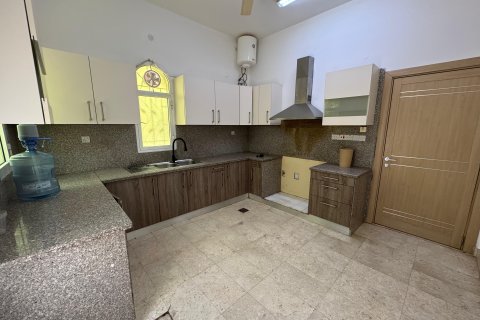 Villa de 5 dormitorios en Muscat, Oman No. 98879 3