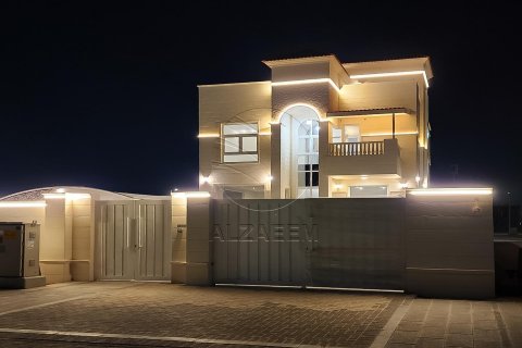 4 غرف نوم فيلا في Al Shamkha, الإمارات العربية المتحدة رقم 89993 12