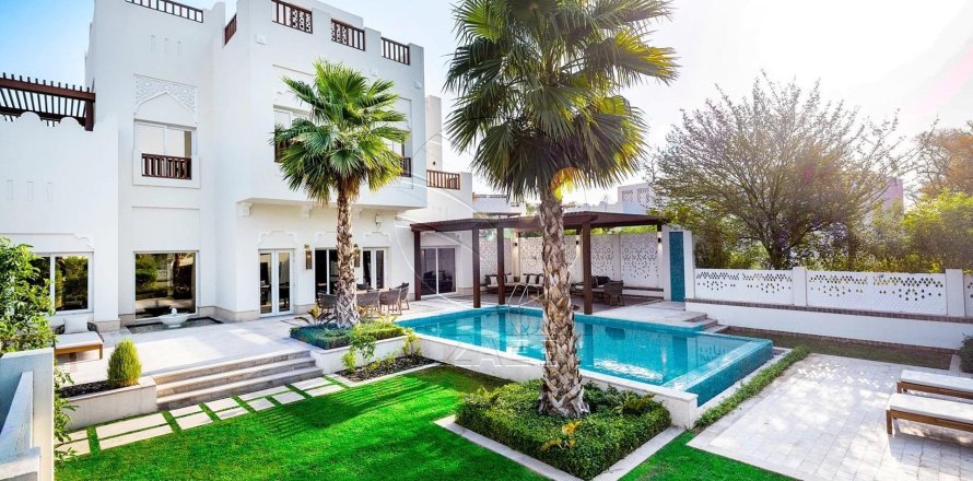 Villa de 7 dormitorios en  Saadiyat Island, UAE No. 89995