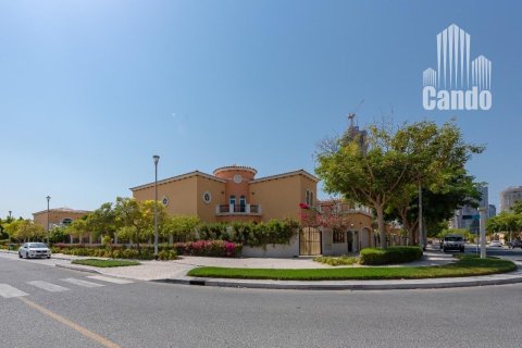 5 bedrooms Villa in Legacy, UAE No. 48032 2
