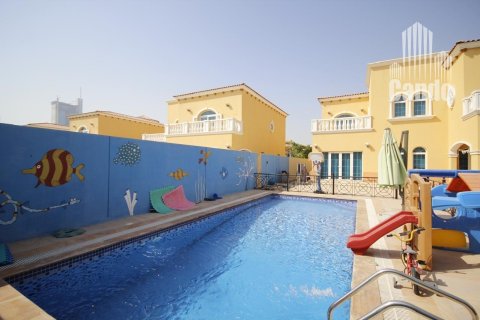 5 bedrooms Villa in Legacy, UAE No. 48032 11
