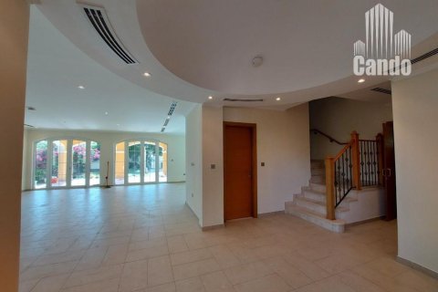 5 bedrooms Villa in Legacy, UAE No. 48032 3