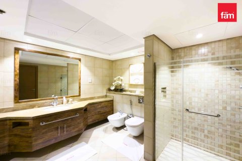 Apartment de 2 dormitorios en Dubai, UAE No. 89074 3