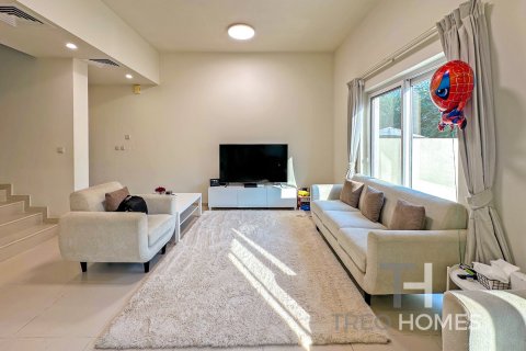Townhouse de 2 dormitorios en Dubai, UAE No. 73945 2