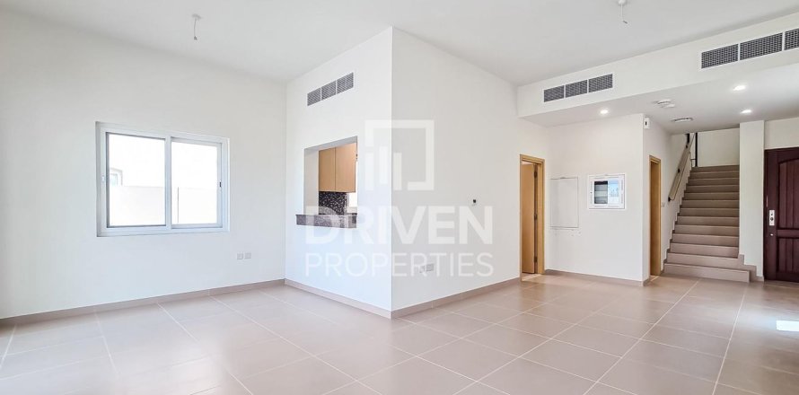 Villa de 3 chambres à Villanova, UAE No. 85072