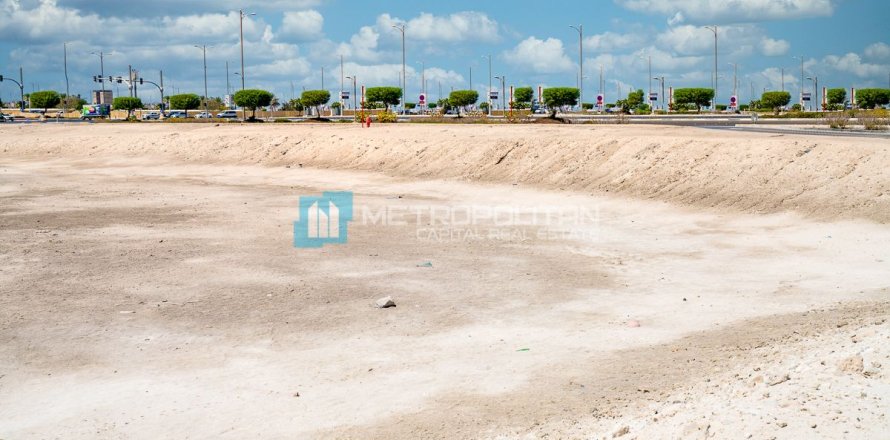 3904m² Land in Khalifa City, UAE No. 79890