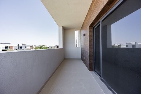 Commercial property de 5 dormitorios en  Yas Island, UAE No. 79888 19