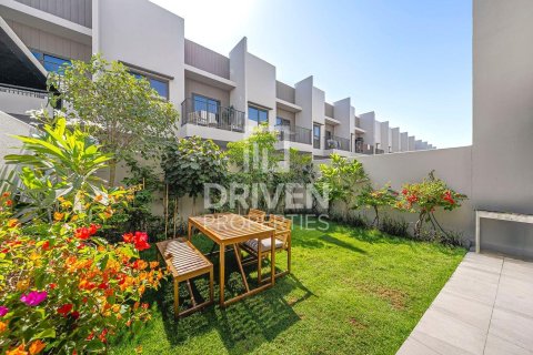 Townhouse de 3 dormitorios en Mohammed Bin Rashid City, UAE No. 85656 10