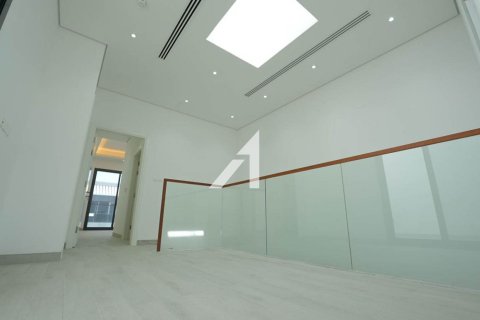 Villa de 4 dormitorios en Dubai, UAE No. 101780 9