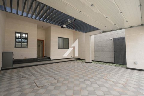 Villa de 4 dormitorios en Dubai, UAE No. 101780 25