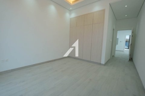 Villa de 4 dormitorios en Dubai, UAE No. 101780 10