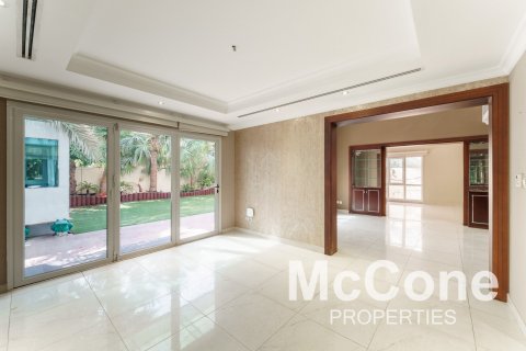 4 bedrooms Villa in Meadows, UAE No. 74934 3