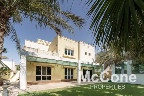 4 bedrooms Villa in Meadows, UAE No. 74934 1