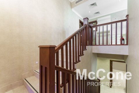 4 bedrooms Villa in Meadows, UAE No. 74934 8