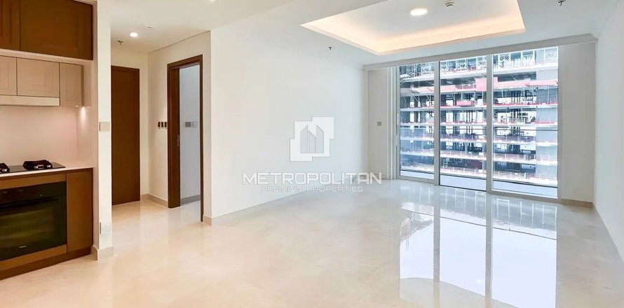 Квартира с 1 спальней в EMAAR Beachfront, ОАЭ №78873