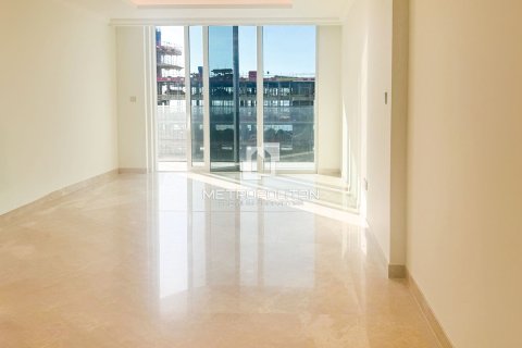 Квартира с 1 спальней в EMAAR Beachfront, ОАЭ №78873 4