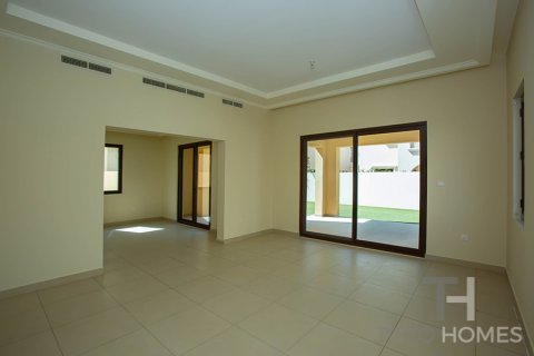 5 bedrooms Villa in Lila, UAE No. 74017 3