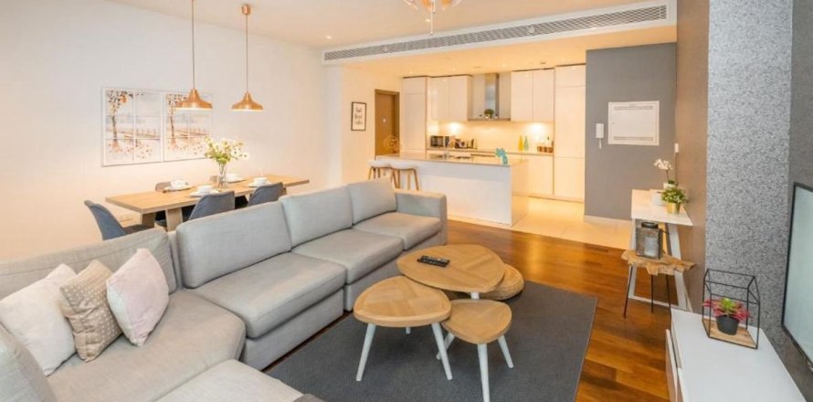 Apartment de 2 dormitorios en Al Wasl, UAE No. 76165
