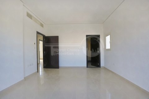 Вилла с 5 спальнями в Al Reef, ОАЭ №12214 11