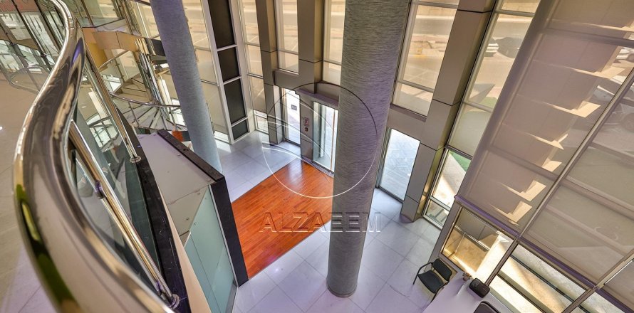616مربع، عقار تجاري في Al Nahyan Camp, الإمارات العربية المتحدة رقم 90142